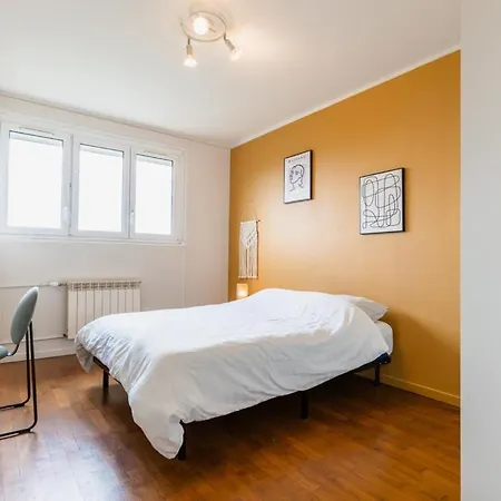 T4 Très Spacieux Et Lumineux Et Moderne à Appartamento Joeuf