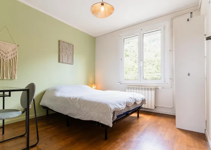 T4 Tres Spacieux Et Lumineux Et Moderne A